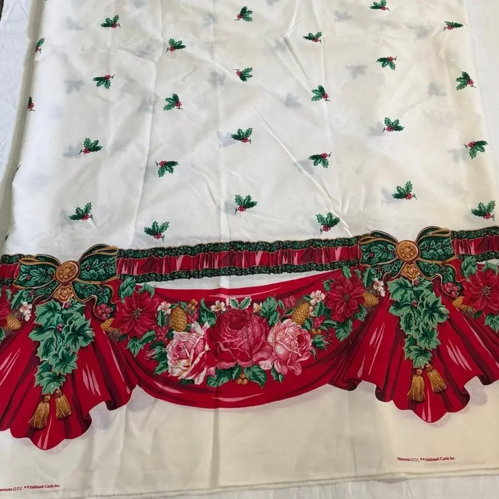 Hallmark Wamsutta Cut to Length Poinsettia Christmas Tablecloth 4 yard 72